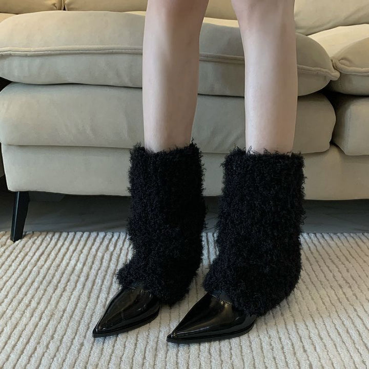 Damen Flauschige Schaftstiefel mit spitzer Lackkappe und Teddy-Finish Drune