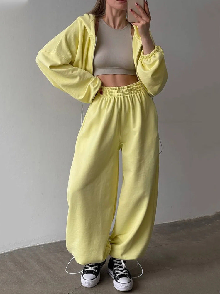 Damen kurz geschnittene Kapuzenjacke mit Kordelzug und weite Loungehose mit hohem Bund Drune