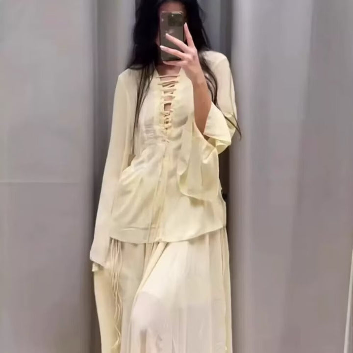 Damen Bluse mit elegantem Schnürdetail und weiten Ärmeln Drune