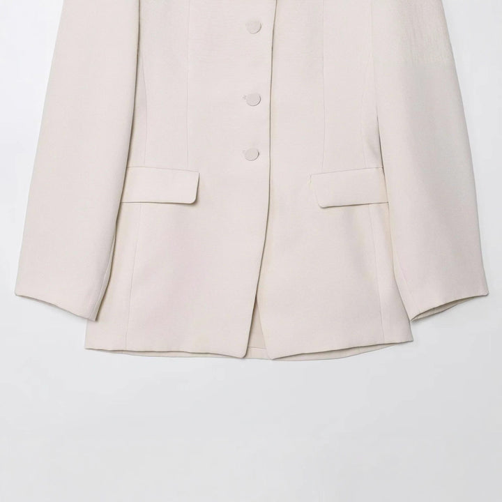 Damen nan taillierte Blazerjacke mit Rundhalsausschnitt, verdeckter Knopfleiste und Pattentaschen Drune