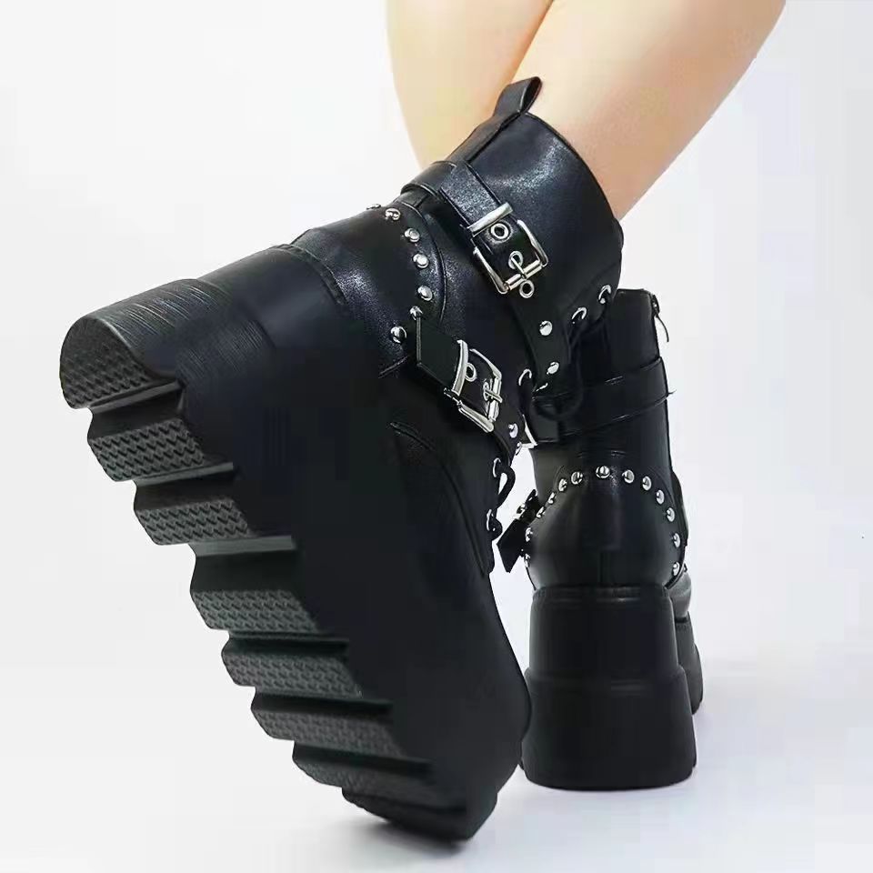 Damen Kurzschaft-Plateau-Stiefelette mit dicker Profilsohle, Schnürung und Zierschnallen Drune