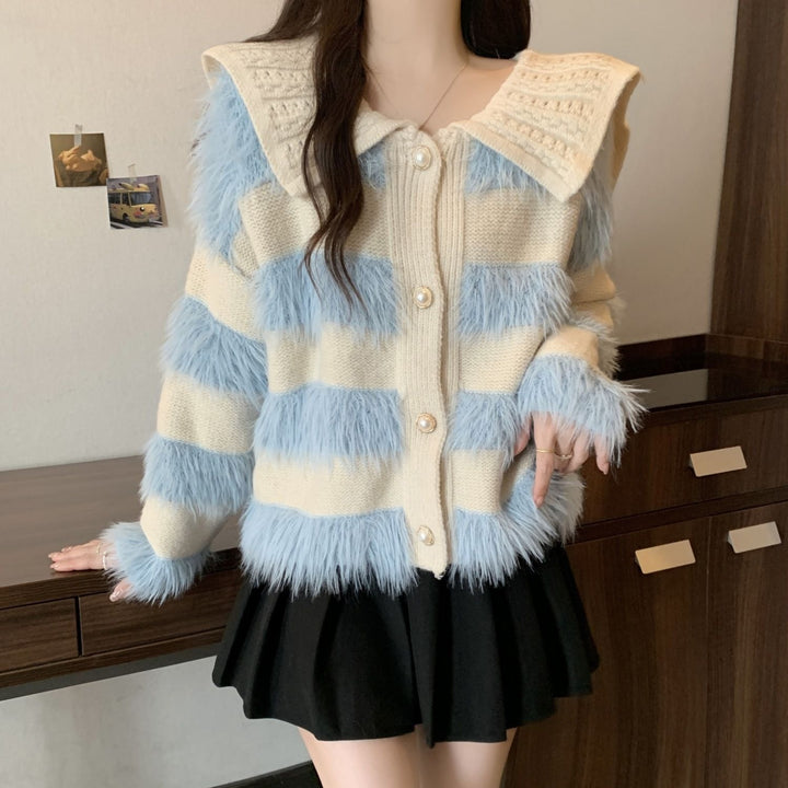 Damen Strickjacke mit geflochtenem Kragen und Kunstfellapplikationen Drune