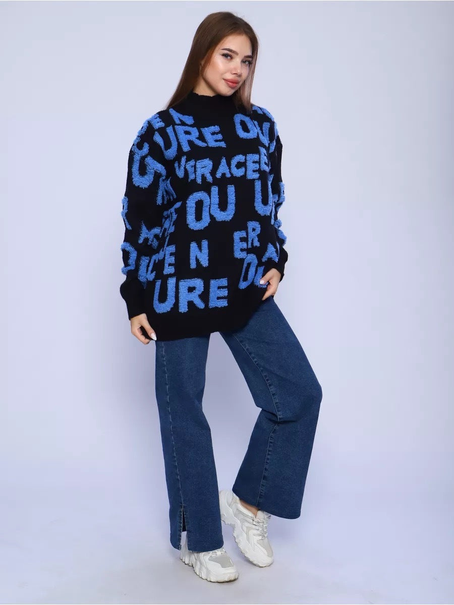 Damen Grobstrickpullover mit auffälligem Schriftzug und hohem Kragen Drune