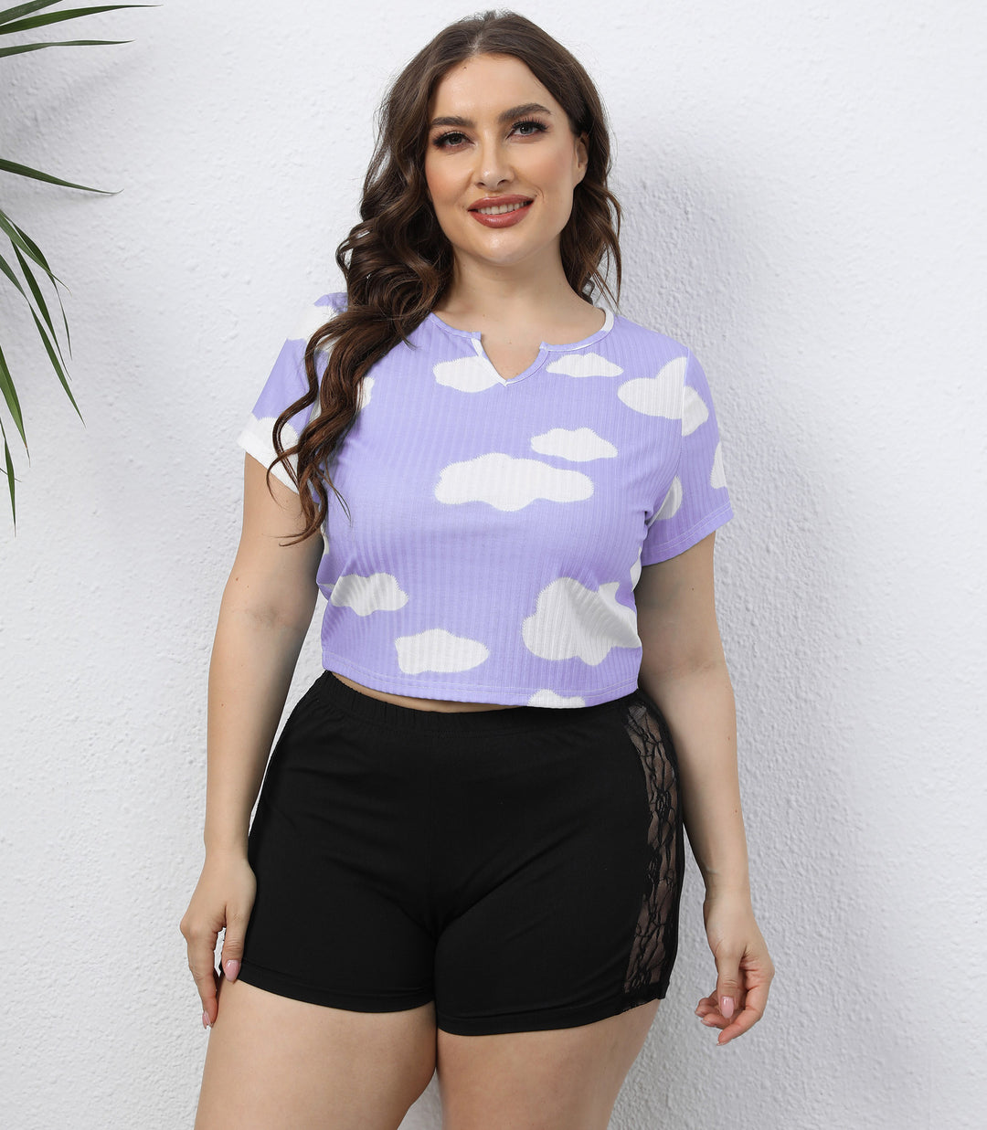 Damen cropped T-Shirt mit Wolkenmuster und elastischem Bund Drune