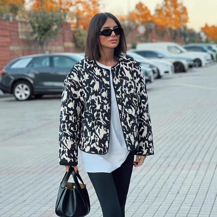 Damen Steppjacke im Oversize-Boxy-Schnitt mit rundem Halsausschnitt und abstraktem Animal-Print Drune