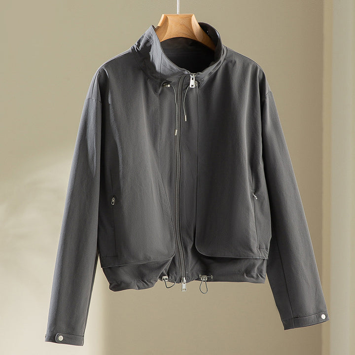 Damen Leichte Kurzjacke mit hohem Kragen, Tunnelzug und aufgesetzten Taschen Drune