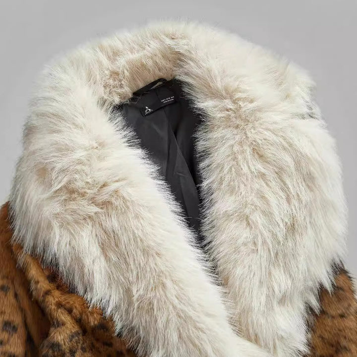 Damen Midilanger Kunstpelzmantel mit kontrastierendem Hochflor‑Schalkragen und Leopardenprint Drune