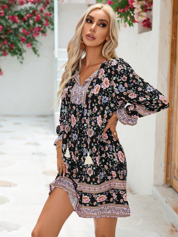 Damen Boho-inspiriertes Minikleid mit voluminösen Ärmeln und floralen Verzierungen Drune