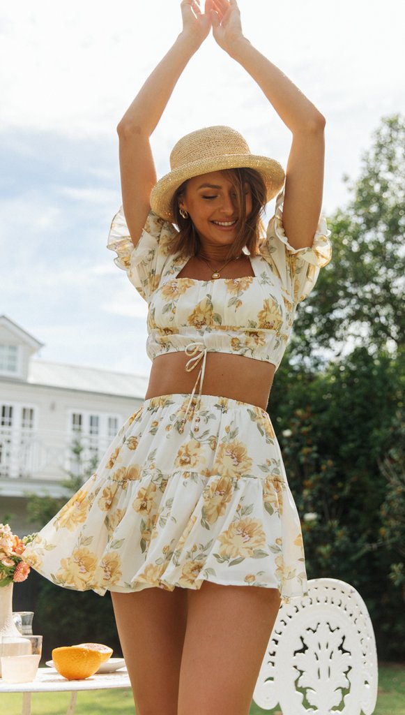 Damen Blusenset mit floralem Design und luftigen Rüschen Drune