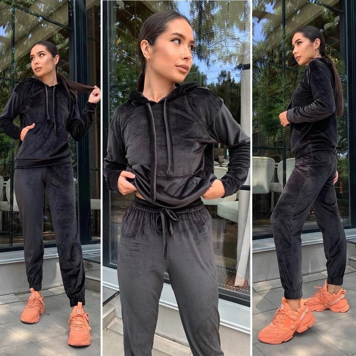 Damen Samt-Loungewear-Set mit kurz geschnittener Kapuzenjacke und Kordelzug-Jogginghose Drune