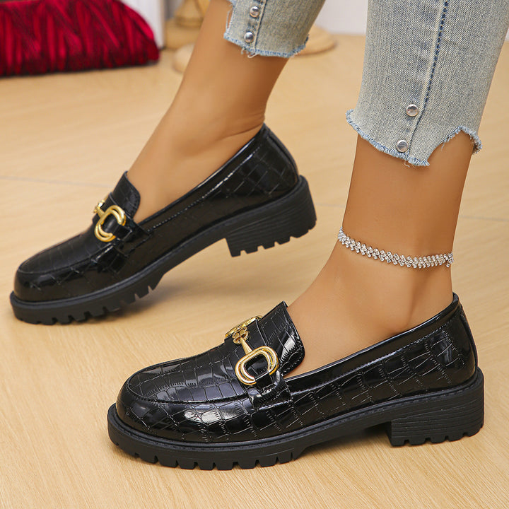 Damen nan glänzende Krokoprägung Loafer mit profilierter Traktorsohle und goldener Zierschnalle Drune