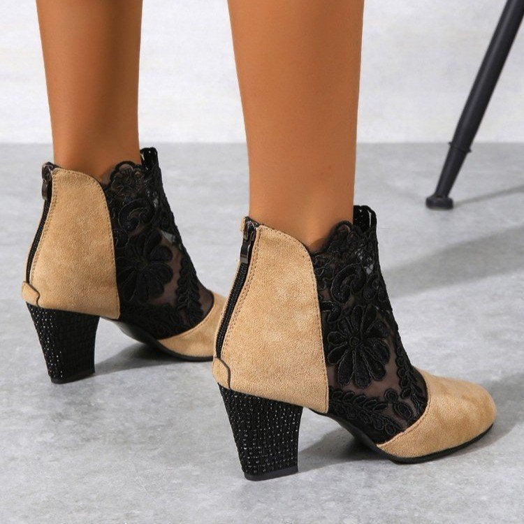 Damen Stiefeletten mit romantischem Spitzen-Obermaterial und komfortablem Blockabsatz Drune