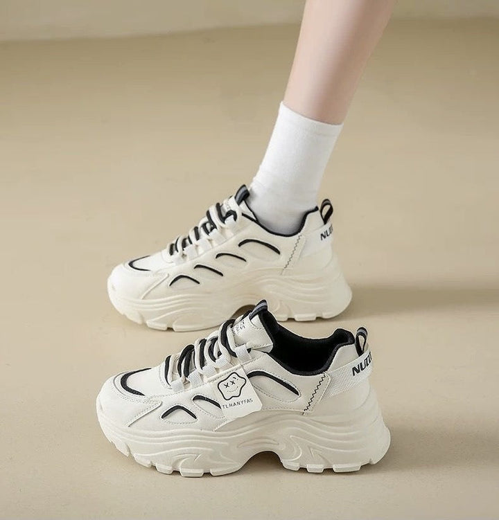 Damen Sportliche Chunky Sneakers mit atmungsaktiver Sohle und eleganten Designelementen Drune