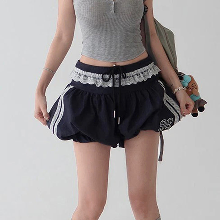 Damen sportliche Shorts mit Spitzenakzenten und elastischem Bund Drune