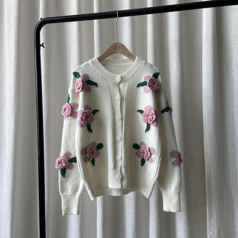 Damen Strickjacke mit kunstvollem Blumenmuster und Knopfverschluss Drune