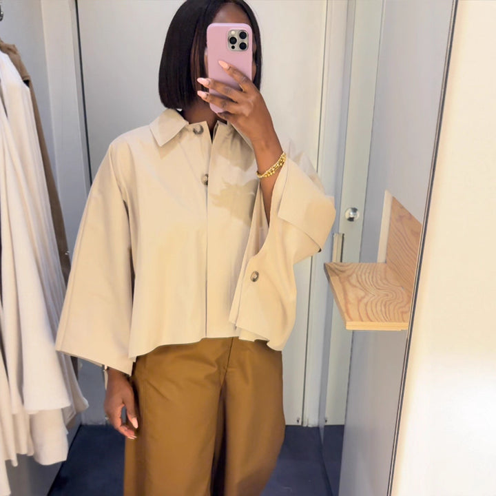 Damen kastige Cropped-Hemdbluse mit weitem Fledermausärmel und feiner Kellerfalte Drune