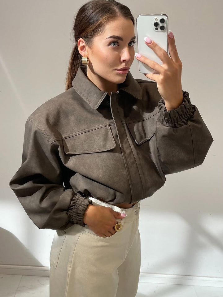 Damen Kurz geschnittene Kunstlederjacke mit aufgesetzten Brusttaschen Drune