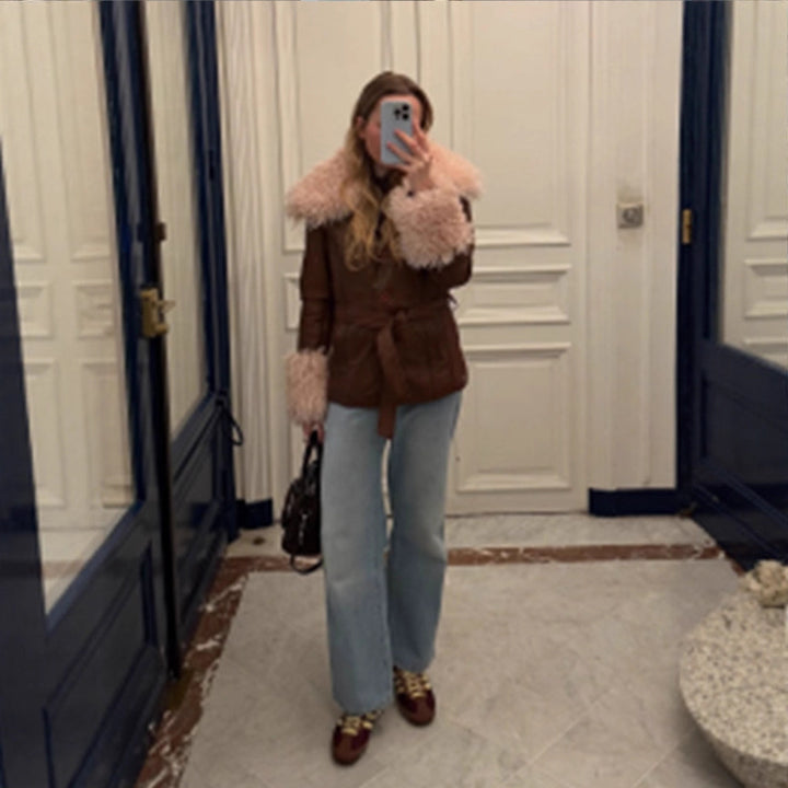 Damen Taillierte Lederimitatjacke mit Bindegürtel, opulentem abnehmbarem Faux-Fur-Schalkragen und Fellmanschetten Drune