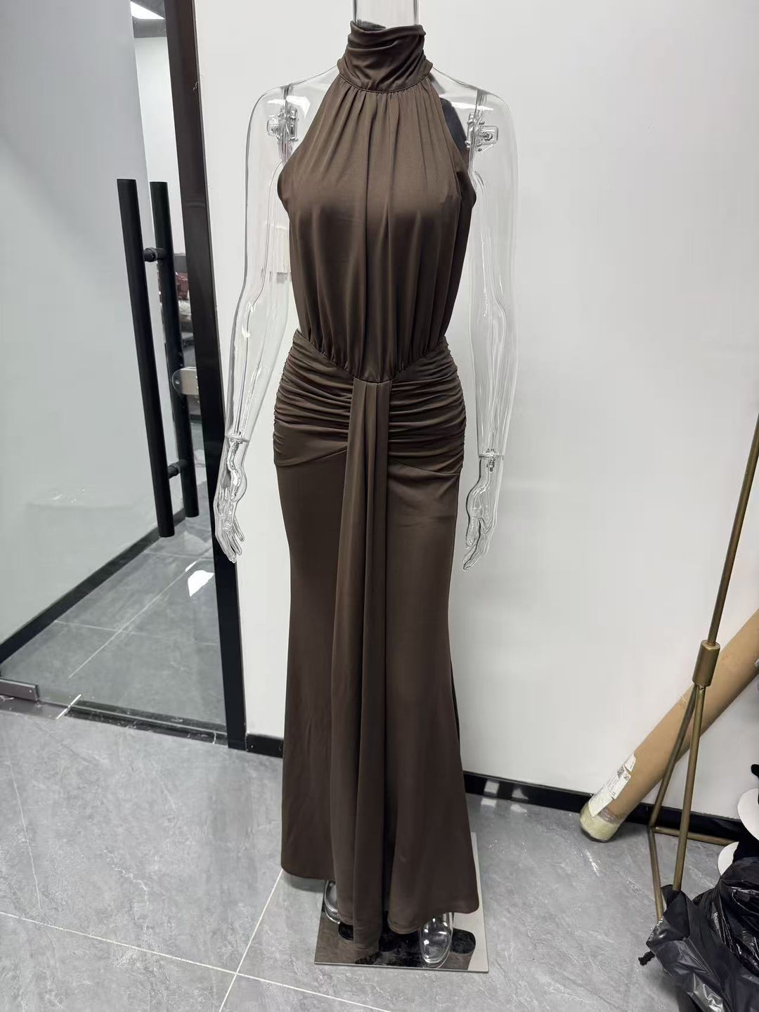 Damen Elegantes Drapiertes Abendkleid mit tiefem Rückenausschnitt und figurbetontem Schnitt Drune