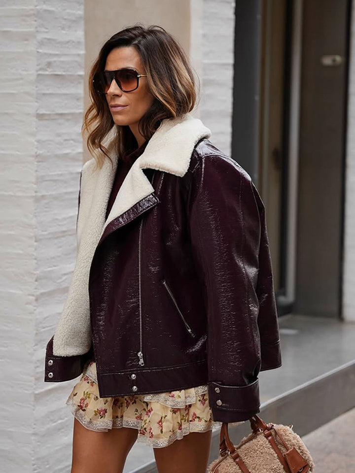 Damen Lackleder-Bikerjacke mit Sherpa-Futter und Oversize-Schnitt Drune