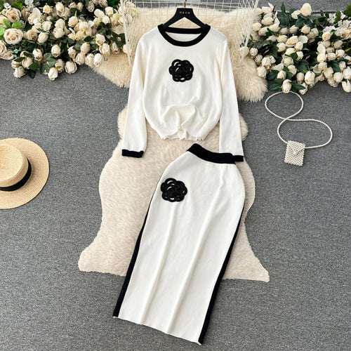 Damen modisches Strickensemble mit applizierten Blumen Drune