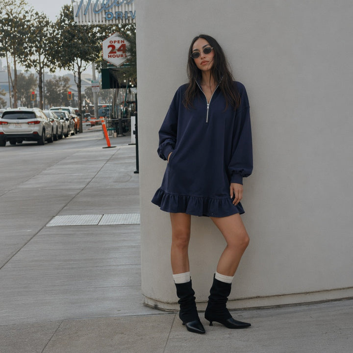 Damen Oversize-Sweatkleid mit halbem Reißverschluss, Ballonärmeln, seitlichen Eingrifftaschen und Volant-Saum Drune
