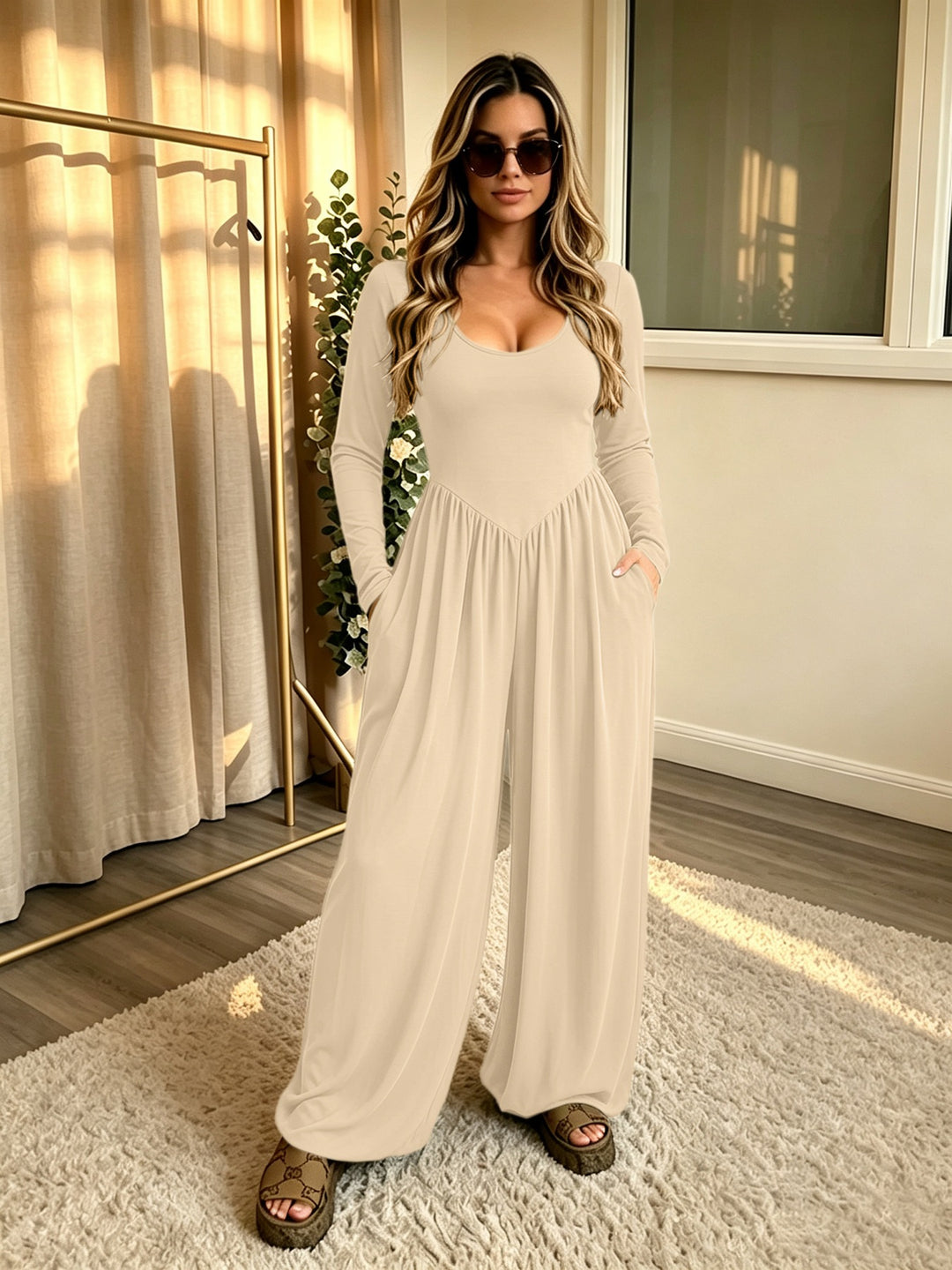 Damen Langer Jumpsuit mit weitem Bein, tiefem Rundhals und Eingrifftaschen Drune