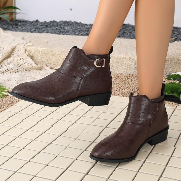 Damen Western-inspirierte Stiefelette mit spitzer Zehenpartie und dekorativer Metallschnalle Drune