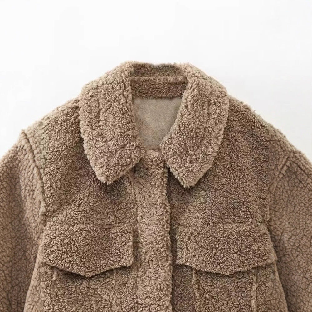 Damen Kurze Teddyjacke im Schaffell-Look mit weitem Kragen und Pattentaschen Drune