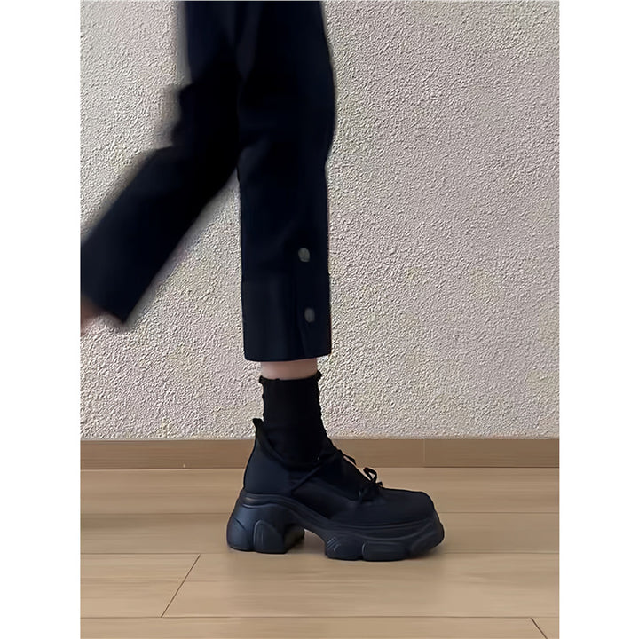 Damen Skulpturale Plateau‑Sneaker mit überhöhter Chunky‑Sohle und dekorativem Schleifenriemen Drune