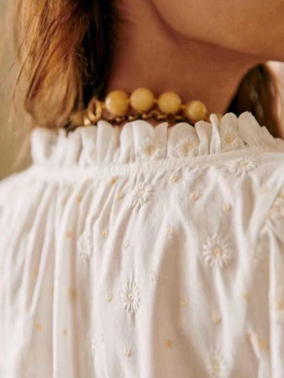 Damen Bluse mit romantischen Rüschendetails und feinen Stickereien Drune