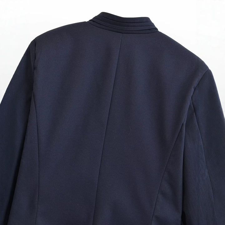 Damen Kurzblazer mit Stehkragen, goldfarbenen Zierknöpfen und Pattentaschen Drune