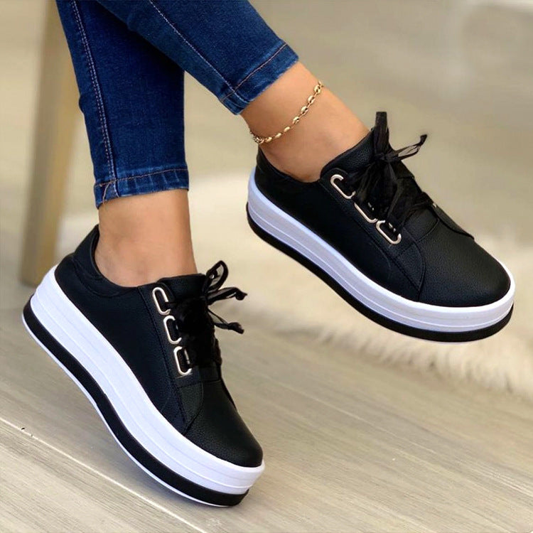Damen Sneaker mit modischem Plateau und glänzendem Obermaterial Drune