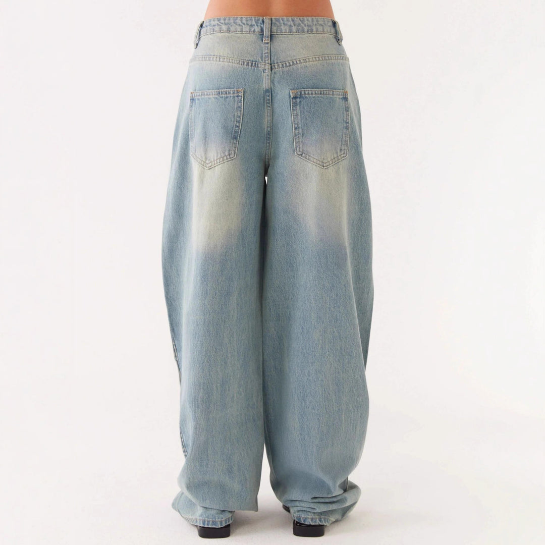 Damen nan oversized Denimjacke mit heller Vintage-Waschung, aufgesetzten Brusttaschen und verlängerten Manschetten Drune