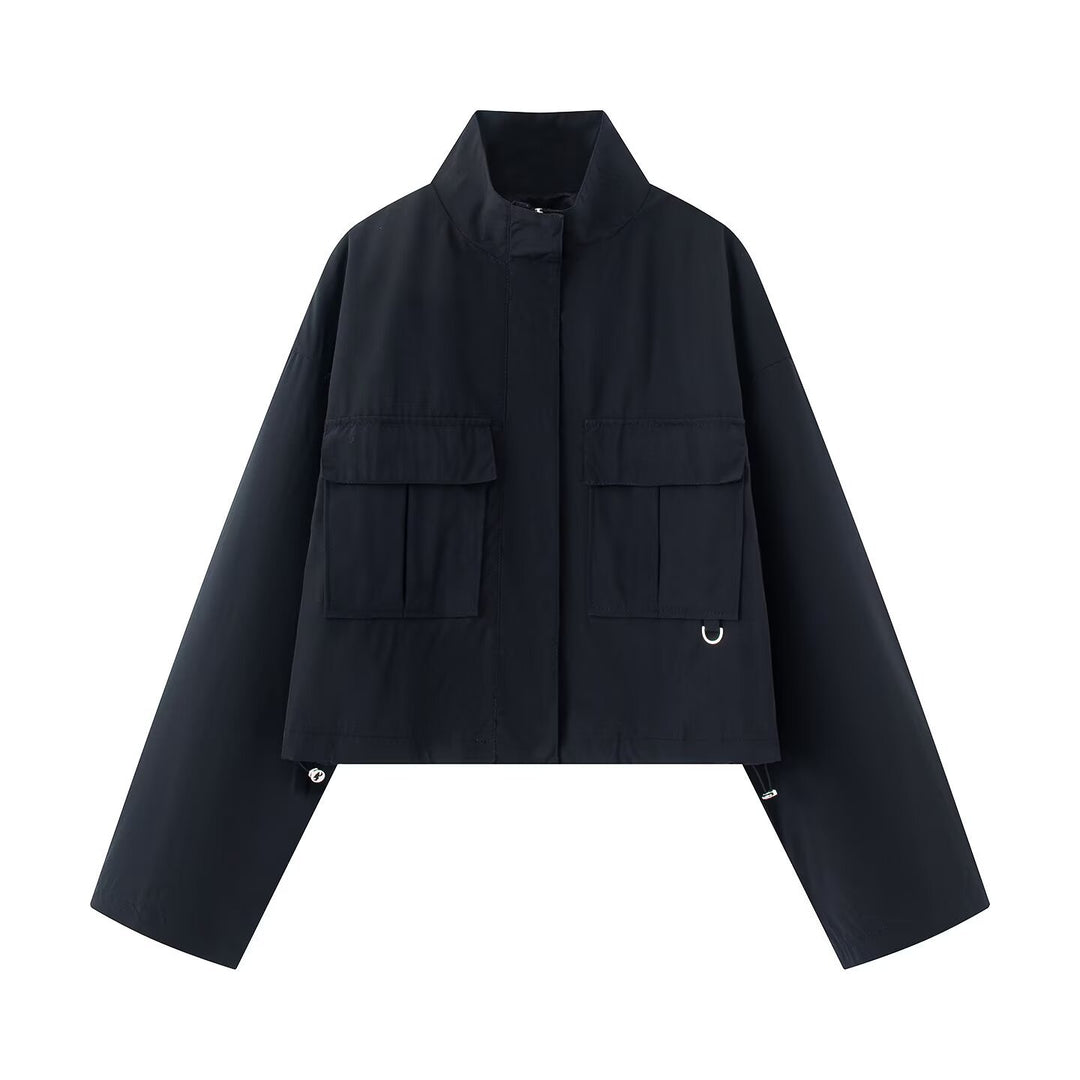 Damen Kurz geschnittene Utility-Jacke mit Stehkragen und aufgesetzten Taschen Drune
