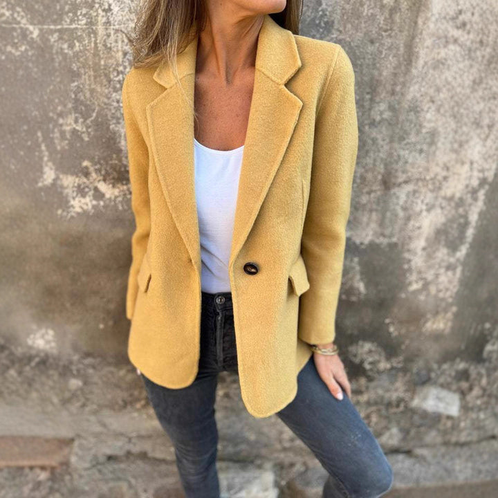 Damen nan taillierter Kurzmantel-Blazer aus Bouclé mit Reverskragen, aufgesetzten Pattentaschen und Ein-Knopf-Verschluss Drune