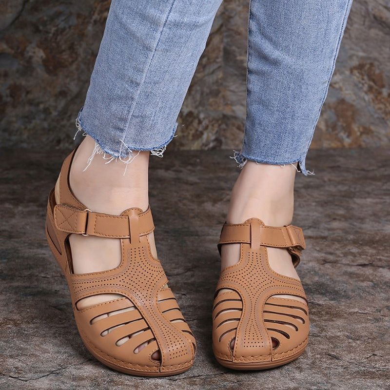 Damen Bequeme orthopädische Sandalette mit geschlossener Zehenpartie und verstellbarem Klettverschluss Drune