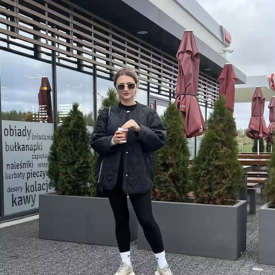 Damen Leicht gesteppte Oversize-Jacke mit Rundhals, Druckknopfleiste und Eingrifftaschen Drune