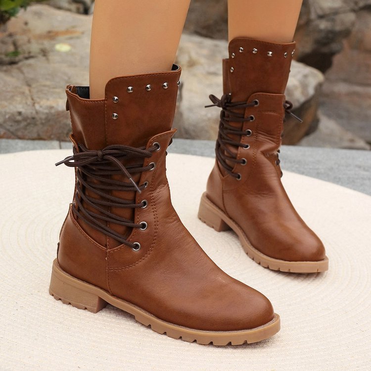 Damen Schnürstiefel im Combat-Stil mit Nietenbesatz und griffiger Profilsohle Drune