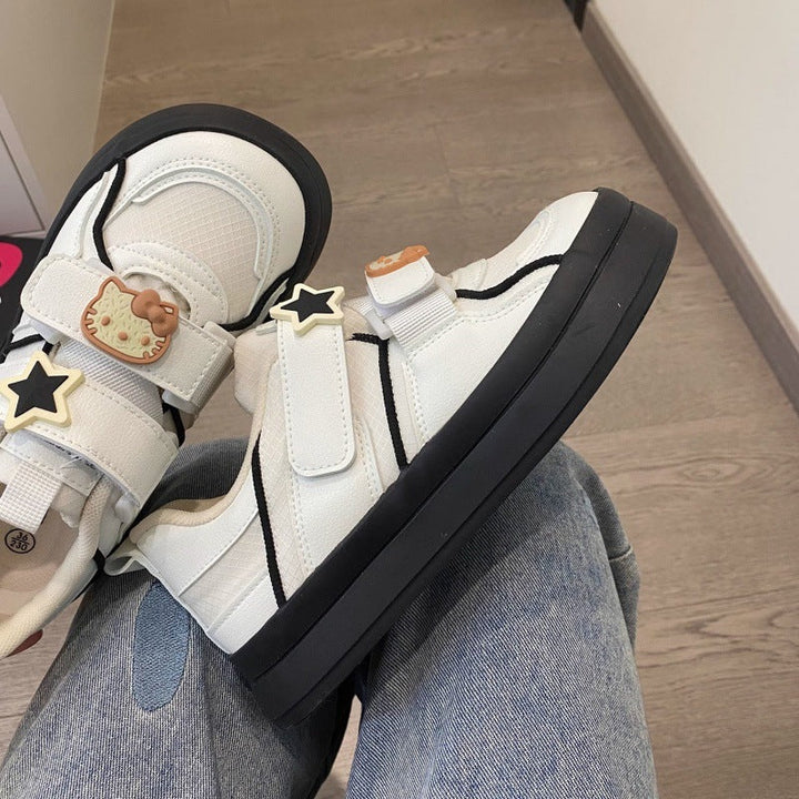 Damen Verspielte Sneaker mit dekorativen Details und Klettverschluss Drune