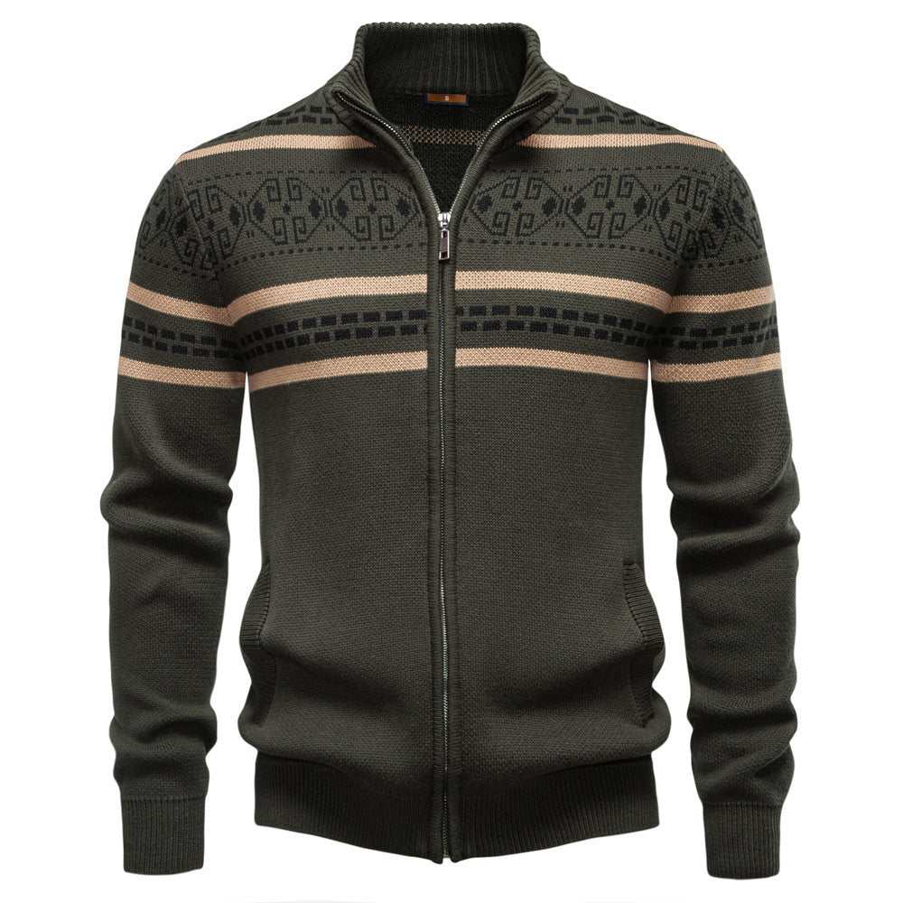 Herren nan Strickjacke mit durchgehendem Reißverschluss, Stehkragen und nordisch-geometrischem Intarsienmuster Drune