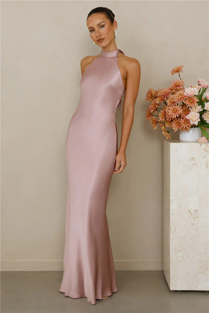 Damen Elegantes Satin-Maxikleid mit hohem Kragen und körpernahem Schnitt Drune