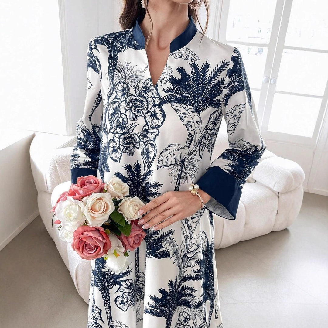 Damen Maxikleid in Satinoptik mit Palmenprint, Stehkragen und weitem 3/4-Ärmel Drune