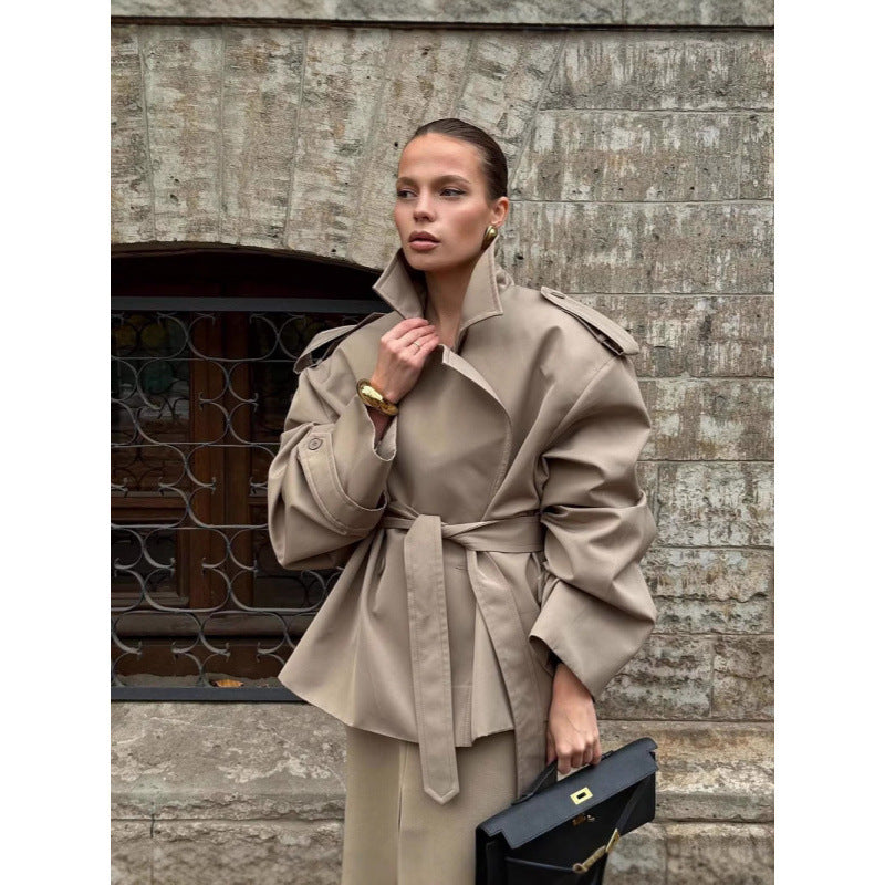 Damen Trenchcoat mit weitem Schnitt und modernem Gurt Drune
