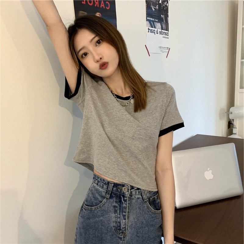 Damen Cropped T-Shirt mit kontrastierenden Ärmeln und modernem Schnitt
