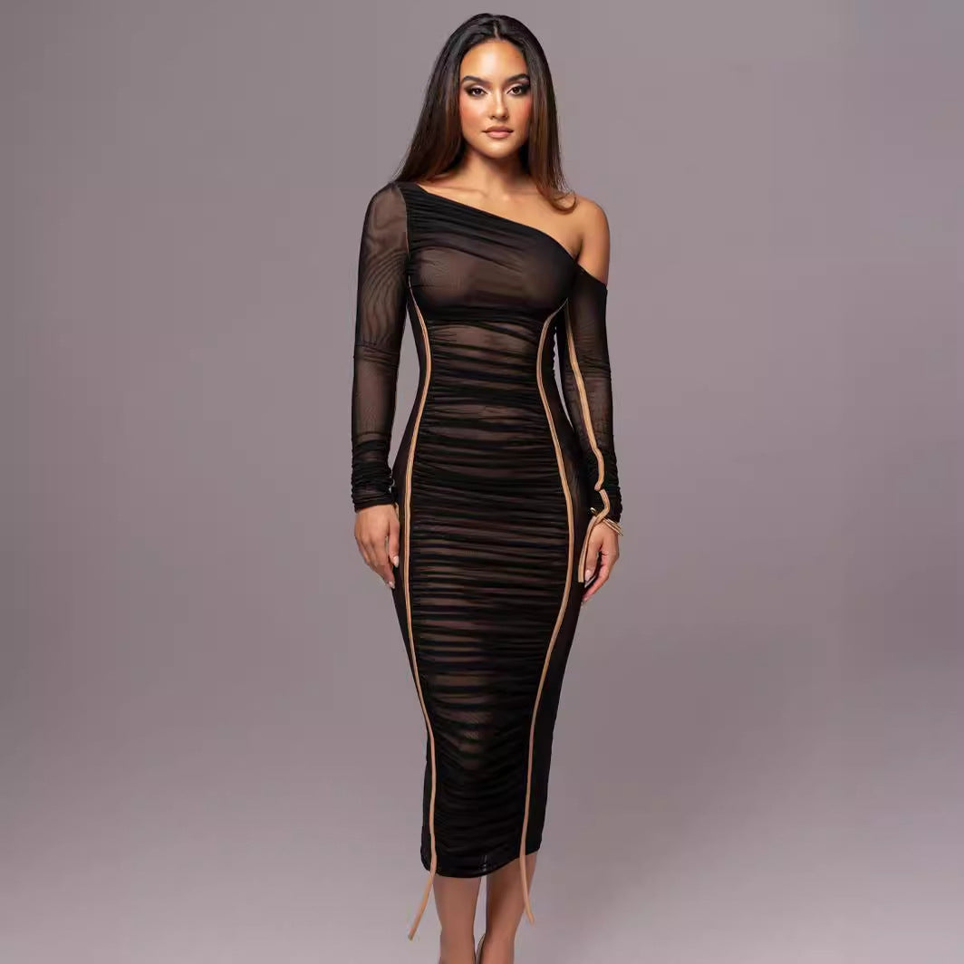 Damen figurbetontes Kleid mit asymmetrischem Ausschnitt und raffinierten Raffungselementen Drune