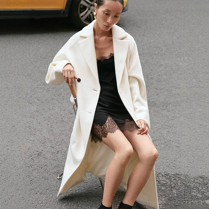 Damen Maximaler Mantel im clean-cut Cocoon-Schnitt mit hohem Stehkragen Drune