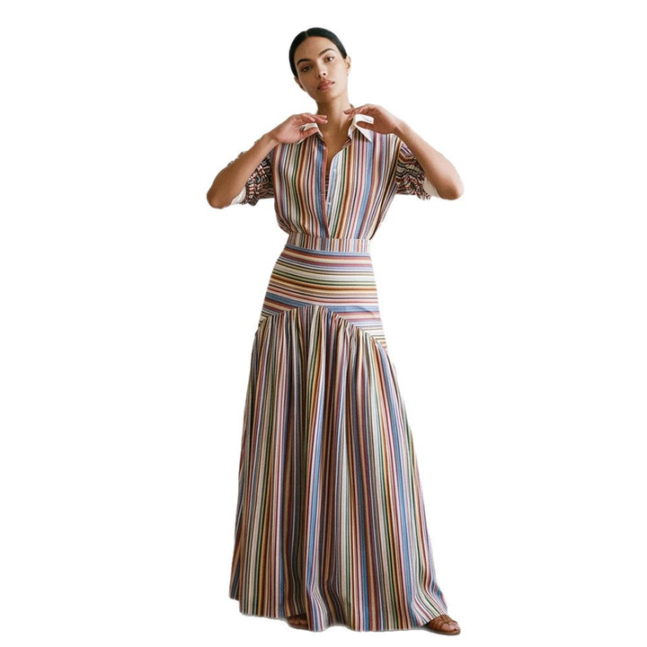 Damen Maxikleid mit Hemdkragen, tailliertem Bund & mehrlagigem Stufenrock Drune