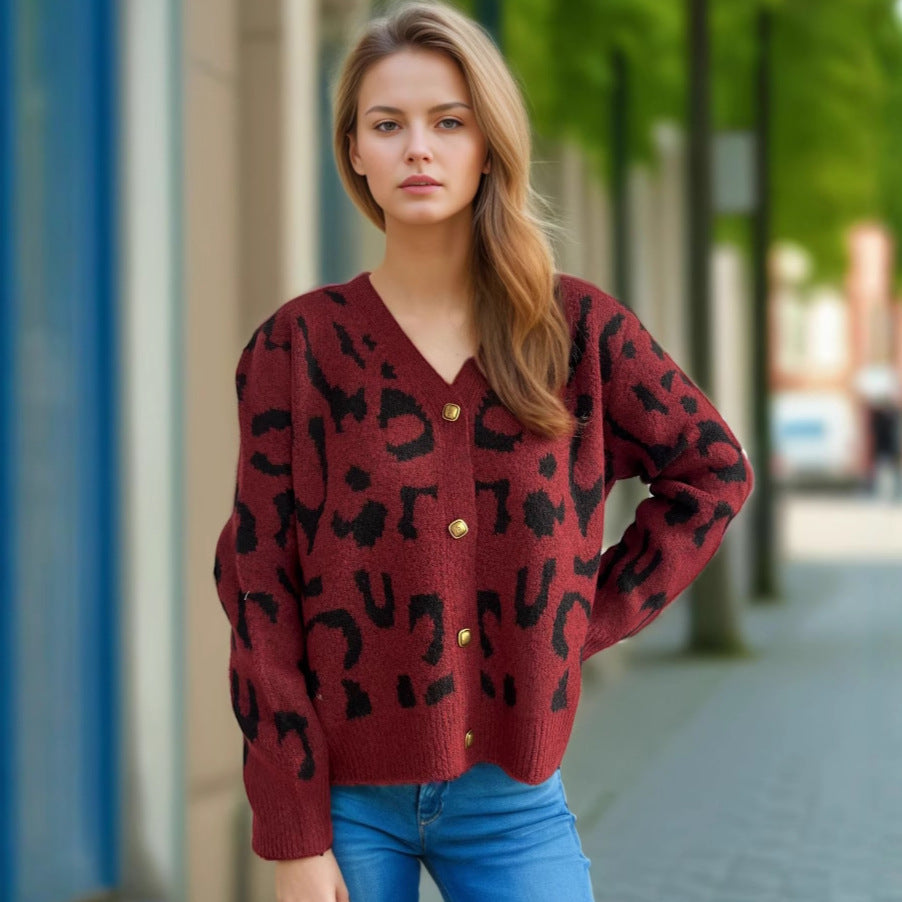 Damen modische Strickjacke mit animalischem Muster und goldenen Knöpfen Drune