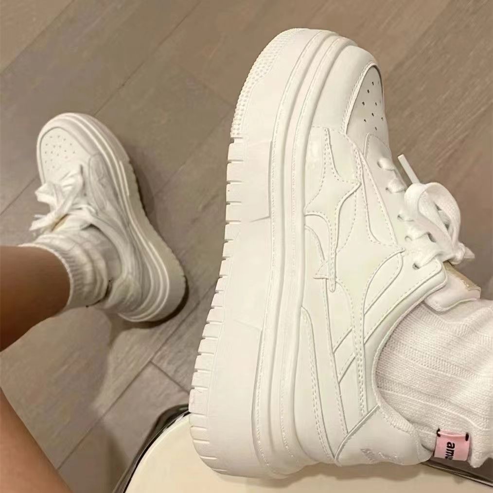 Damen Plateau Sneakers mit trendigem Overlays-Design und bequemer Dämpfung Drune